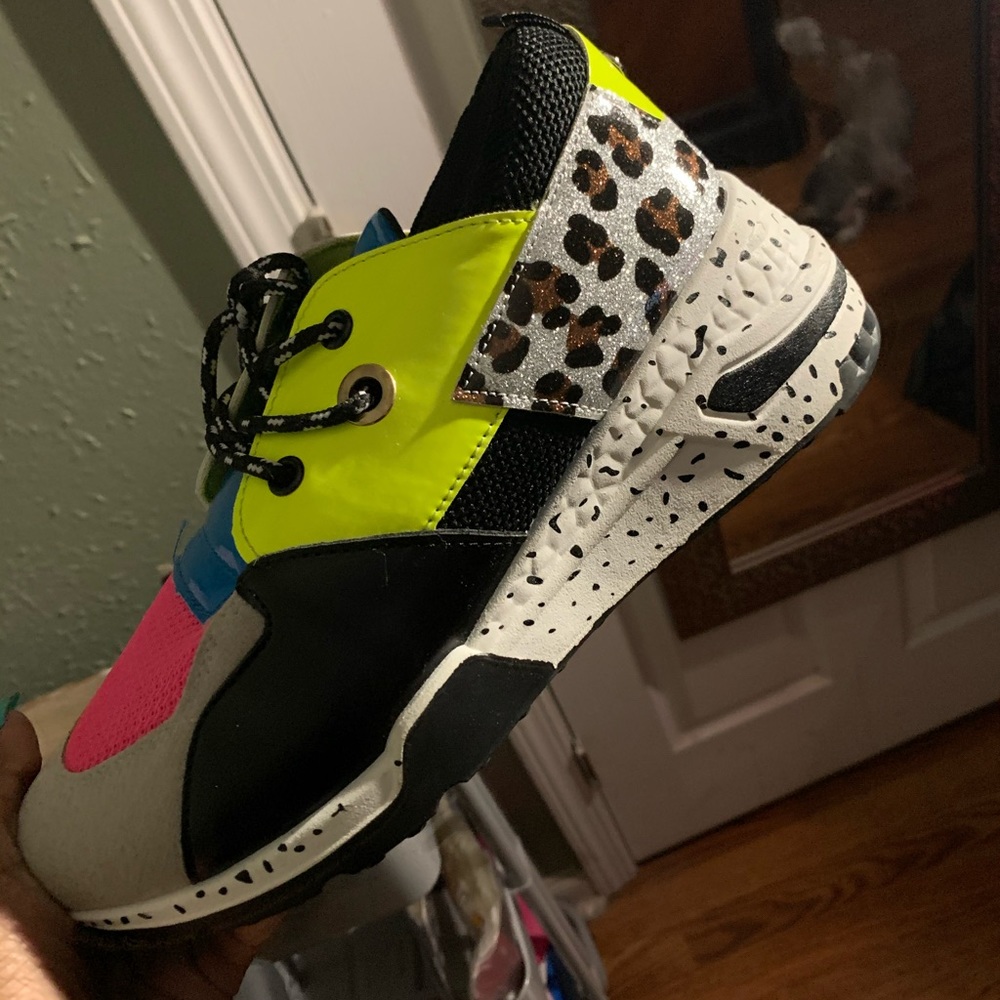 Woman Designer Shoes - Picture 4 of 5